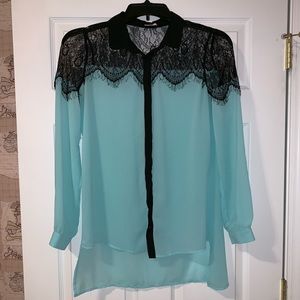 🛍TOBI Sheer Hi Lo Top with Black Lace Trim Sz L